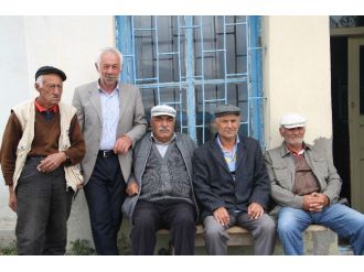 Yalçın Topçu’nun Köyünde Sevinç