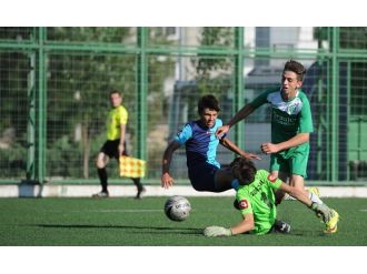 Yıldırım Belediyespor Zirve Yürüyüşünde