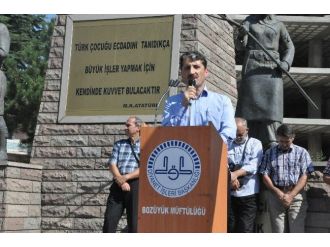 Bozüyük’te Hacı Adayları Dualarla Uğurlandı