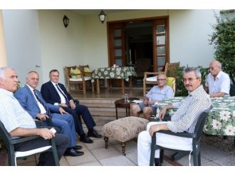 Efsane Başkan’a Geçmiş Olsun Ziyareti