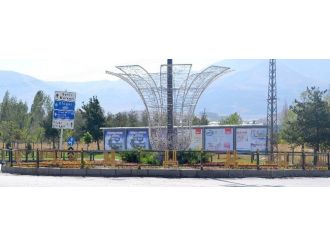 Orta Refüjlere Büyükşehir Amblemli Ferforje Korkuluk