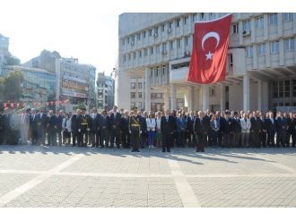 Tören Mangası İle Hatıra Fotoğrafı
