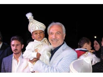 Kütahya Belediyesi’nden 75 Çocuğa Muhteşem Sünnet Düğünü