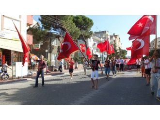 Burhaniye’de Belediyeden Teröre Karşı Sessiz Yürüyüş