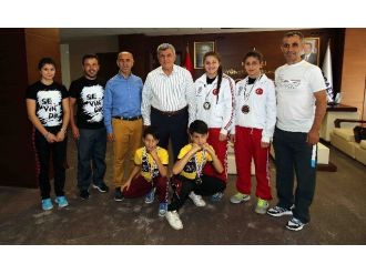 Başkan Karaosmanoğlu, Sizlerle Gurur Duyuyorum