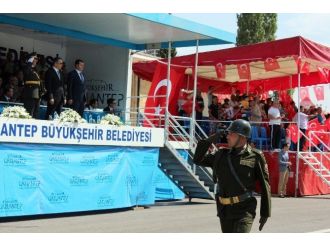Gaziantep’te 30 Ağustos Zafer Bayramı Törenle Kutlandı