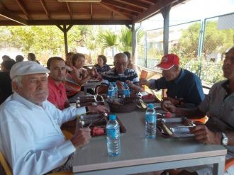 Ayvalıklı Şefkatli Eller Yaşlıların Yüzünü Güldürdü