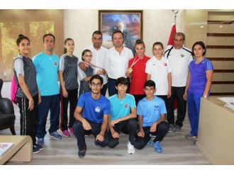 Şampiyonlardan Duman’a Ziyaret