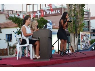 Minik Piyanistler Hünerlerini Sergiledi