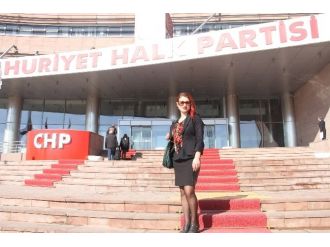 Chp’nin İlk Aday Adayı Çiğdem Şekerci, Zafer Bayramı’nı Kutladı