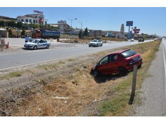Kaza Yapan Araç Başında Kurtarma Tartışması