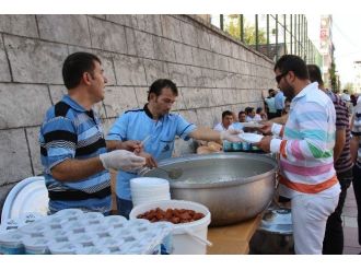 İmam Hatip Mezunları Pilav Gününde Bir Araya Geldi