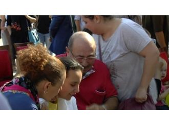 Şehitlere Veda Töreninde Acı Feryat: Babamı Bana Geri Verin !