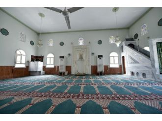 Mamak Belediyesi Cami Temizlik Çalışmalarına Devam Ediyor