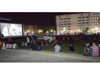 Nilüfer’de Yaz Gecelerinde Sinema Keyfi