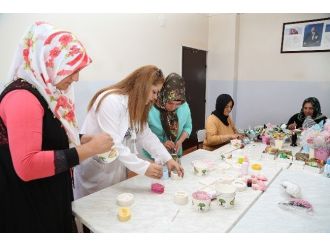 Şehitkamil’de Üretip Sosyal Medyada Türkiye’ye Pazarlıyorlar