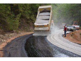 Alanya’da Dim Vadisi Grup Yolu Asfaltlandı