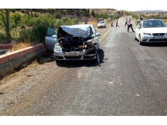 Gölbaşı’nda İki Otomobil Çarpıştı: 4 Yaralı