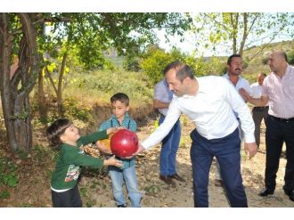 İzmit Belediyesi Mahalle Turları Devam Ediyor
