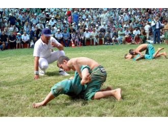 Karakucak Güreşleri Sona Erdi