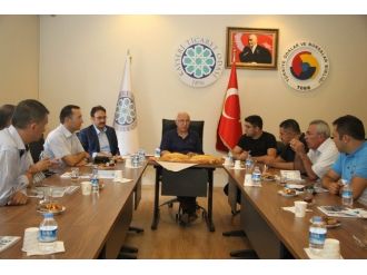 Kto Başkanı Hiçyılmaz, Meslek Komitesi Toplantısında Fırıncıların Taleplerini Dinledi