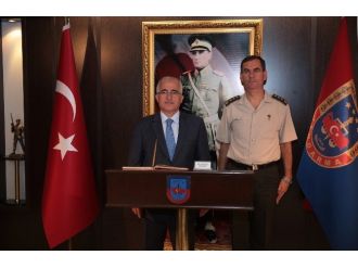 Vali Tuna, Alay Komutanı J. Albay Ağaoğlu’nu Ziyaret Etti