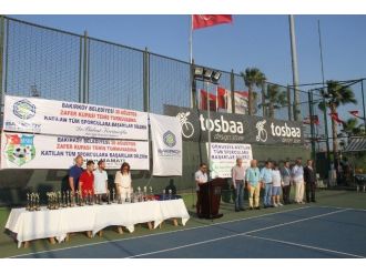 Zafer Kupası Tenis Turnuvası Sonuçlandı