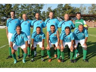 Foça’da Nihat Hüsenay Müsabakasında Dostluk Kazandı