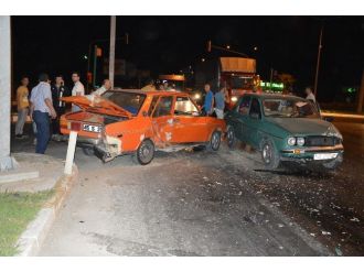 Saruhanlı’da Kaza: 6 Yaralı