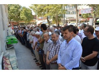 Yenişehir Yardımseverler Derneği Başkanı Özeç’e Son Görev