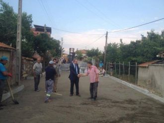 Mahalle Muhtarından Başkan Şahiner’e Yol Teşekkürü