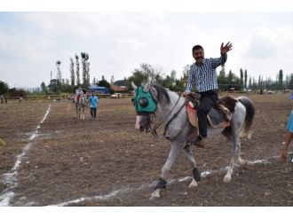 Ata Sporu Cirit Sındırgı’da Yaşatılıyor