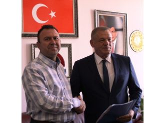 Ak Parti’de Özkurnaz Aday Adayı