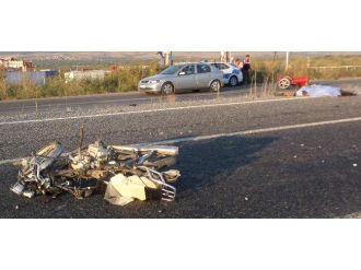 Otomobil Motosiklete Çarptı: 2 Ölü
