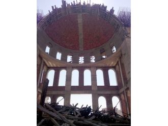 Çöken Cami İskelesinde 1 İşçi Yaralandı