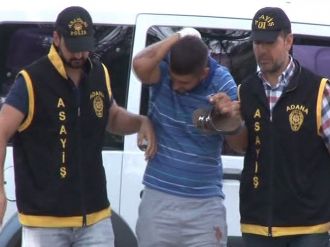 Muhabirin Sorusuna Bülent Ersoy’a Küfrederek Cevap Verdi