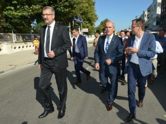 Büyükşehir’den Karacabey’e Yol