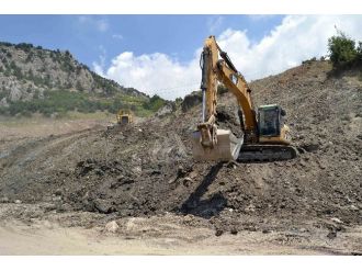 Büyükşehir, Yol Çalışmalarına Devam Ediyor