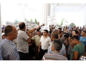 Hazine Arazisi İhalesi Mahalleliyi İsyan Ettirdi