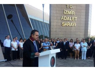 İzmir’de Adli Yıl Törenle Açıldı