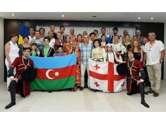 Ümit Uysal’dan, Yabancı Misafirlere Barış Mesajı