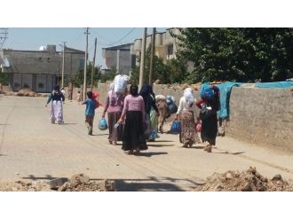 Hendekler Vatandaşları Mağdur Etti