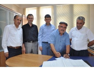 Eski Başkan, Okul İçin 3 Bin Metrekare Arsa Bağışladı