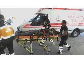 Tarım İşçilerini Taşıyan Münibüs Devrildi 5’i Çocuk 9 Kişi Yaralandı