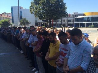 Ak Gençler’den Gıyabi Cenaze Namazı