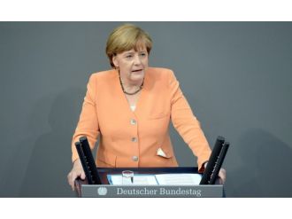 Merkel’den Suriyeli Göçmenlerle İlgili Flaş Açıklama