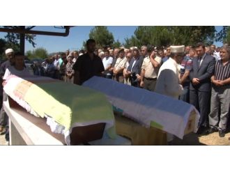 Birlikte Öldüler, Yan Yana Defnedildiler
