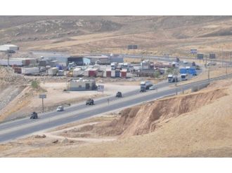 Şırnak’a Çok Sayıda Zırhlı Araç Ve Polis Sevkiyatı Yapıldı