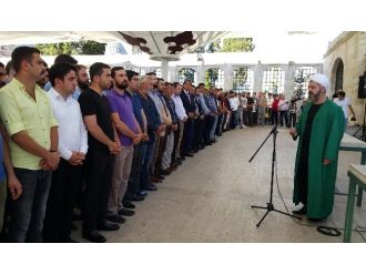 Yunus Koca İçin Fatih Camisi’nde Gıyabi Cenaze Namazı