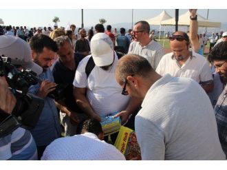 İzmir Barış Mitinginde Terör Propagandasına Gözaltı